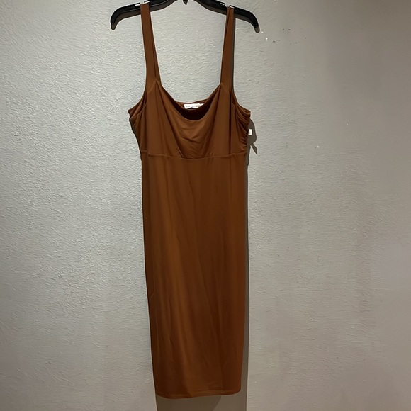 GOOD AMERICAN 90s Tank Midi Dress - Picture 6 of 13
